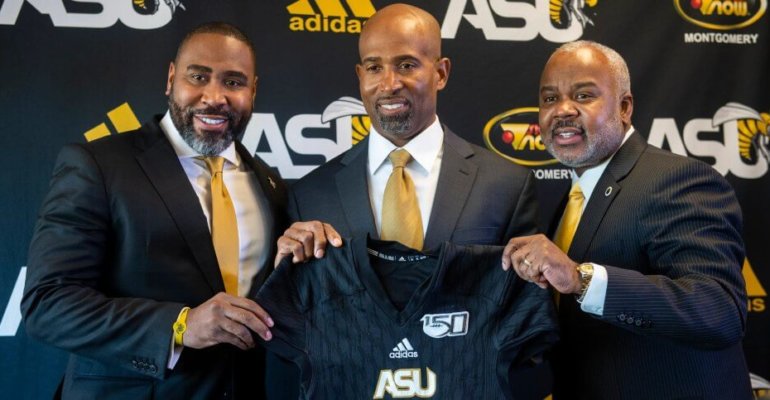 Eddie_Robinson_head_football_coach